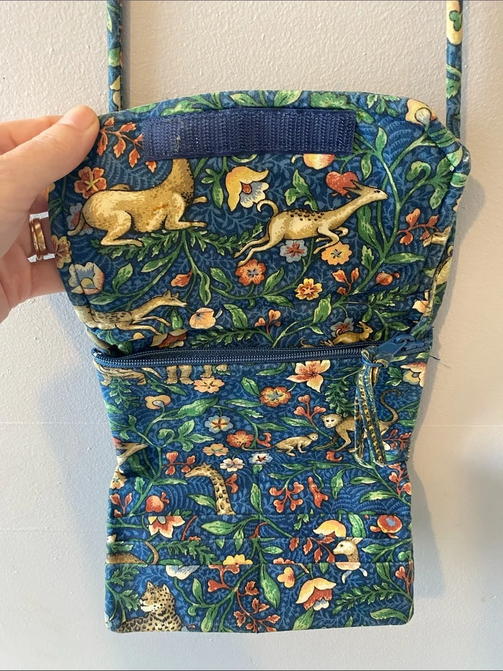 Vera Bradley Animal Kingdom Retired Mini Hipster Crossbody Wallet Purse Monkey - Picture 4 of 8